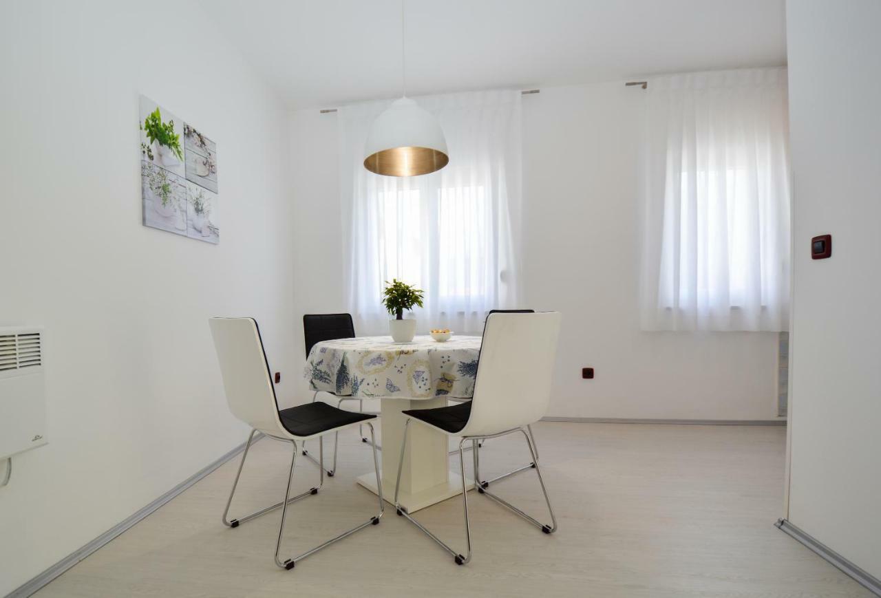 Sia House Apartment Pula Exterior foto